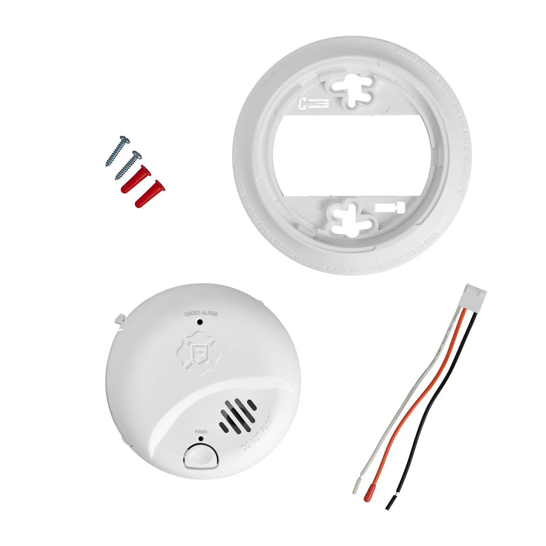 BRK SMI105-AC interconnect hardwire smoke alarm with 10-year battery backup, mounted on ceiling in a home setting