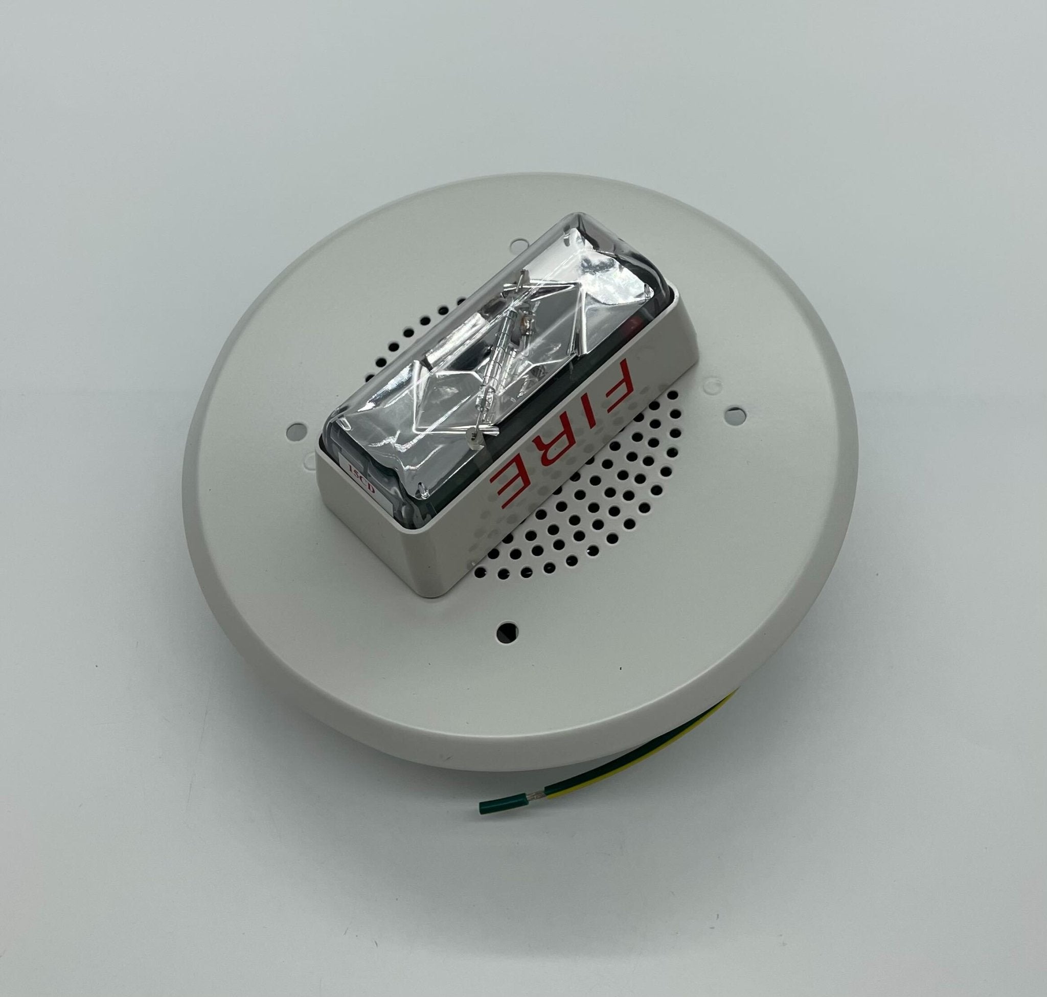 Edwards 965-5A-4RW speaker strobe alarm with red and white flashing light for emergency alerts.