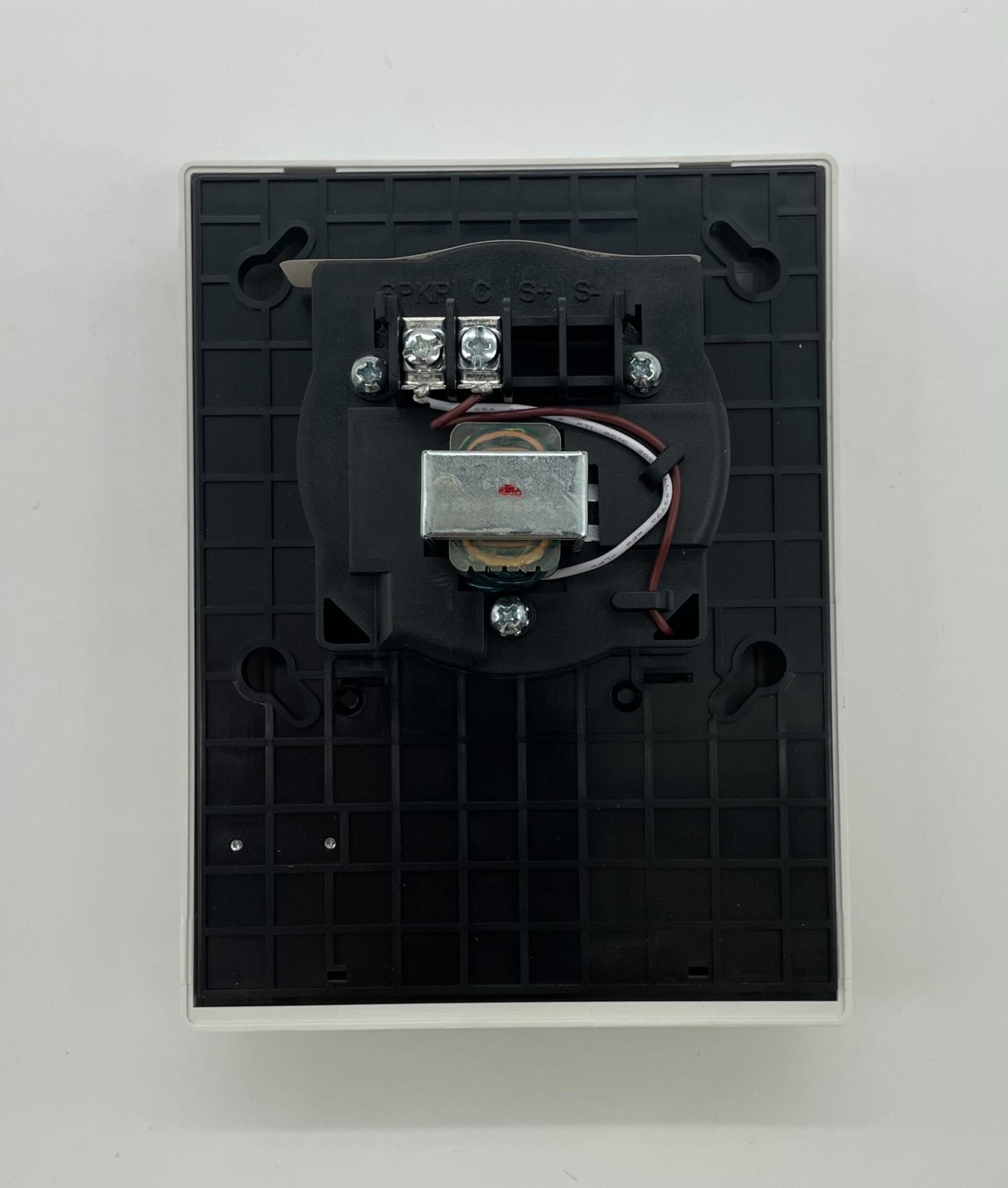 Edwards G4HFWF-S7 speakers with black enclosure and mounting brackets, designed for professional audio installations.