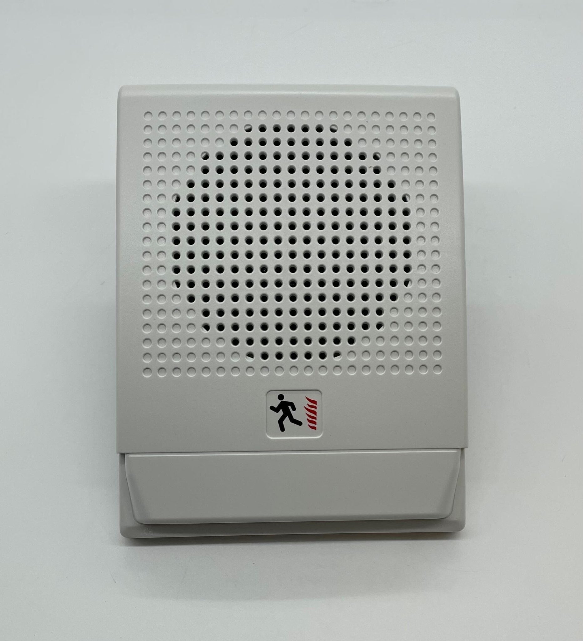Edwards G4HFWN-S7 speaker with black grille and compact design, suitable for professional audio installations.
