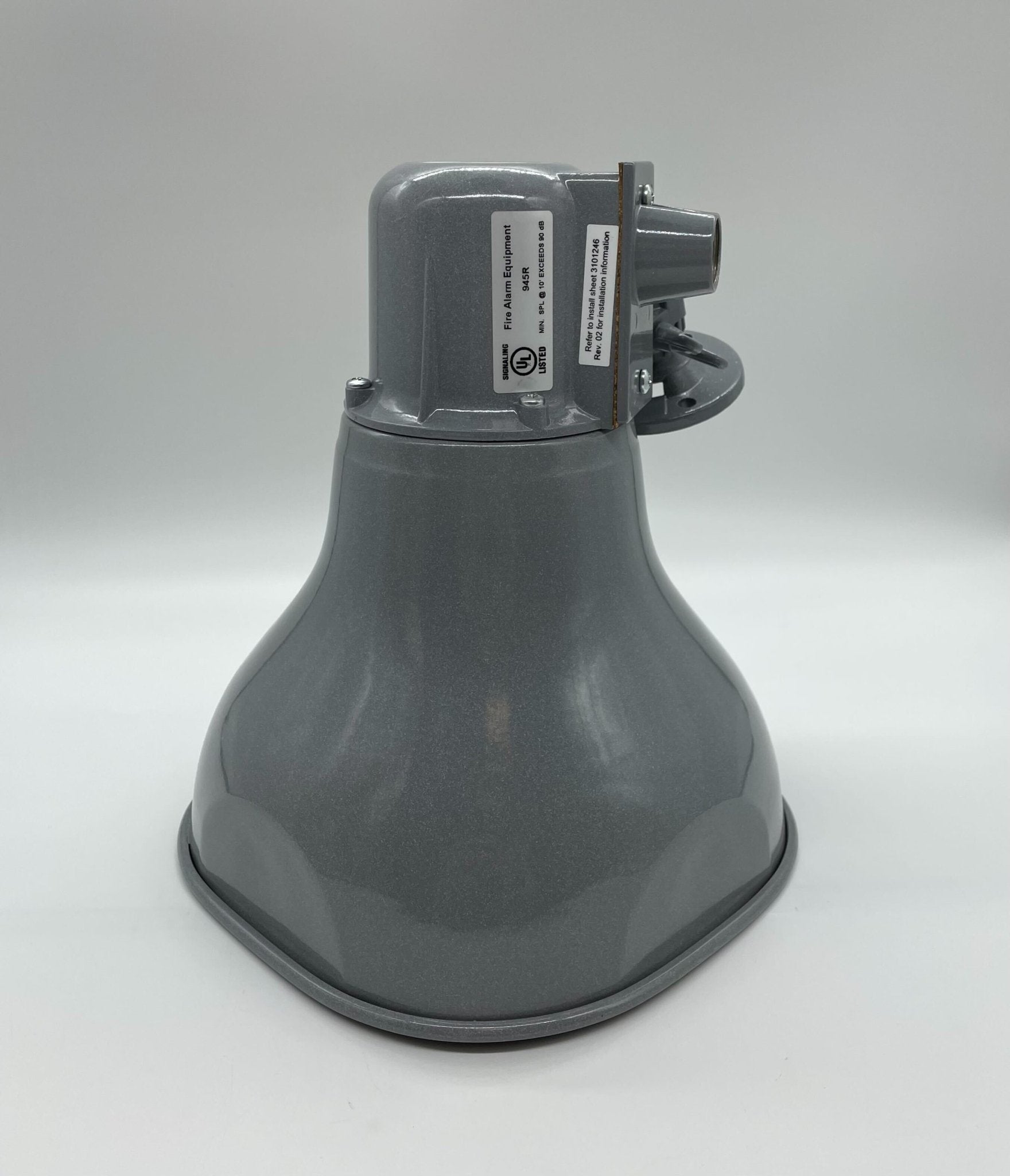 Edwards HPSA15G2570 speaker, professional audio speaker with black enclosure, mounted on a stand for sound reinforcement.