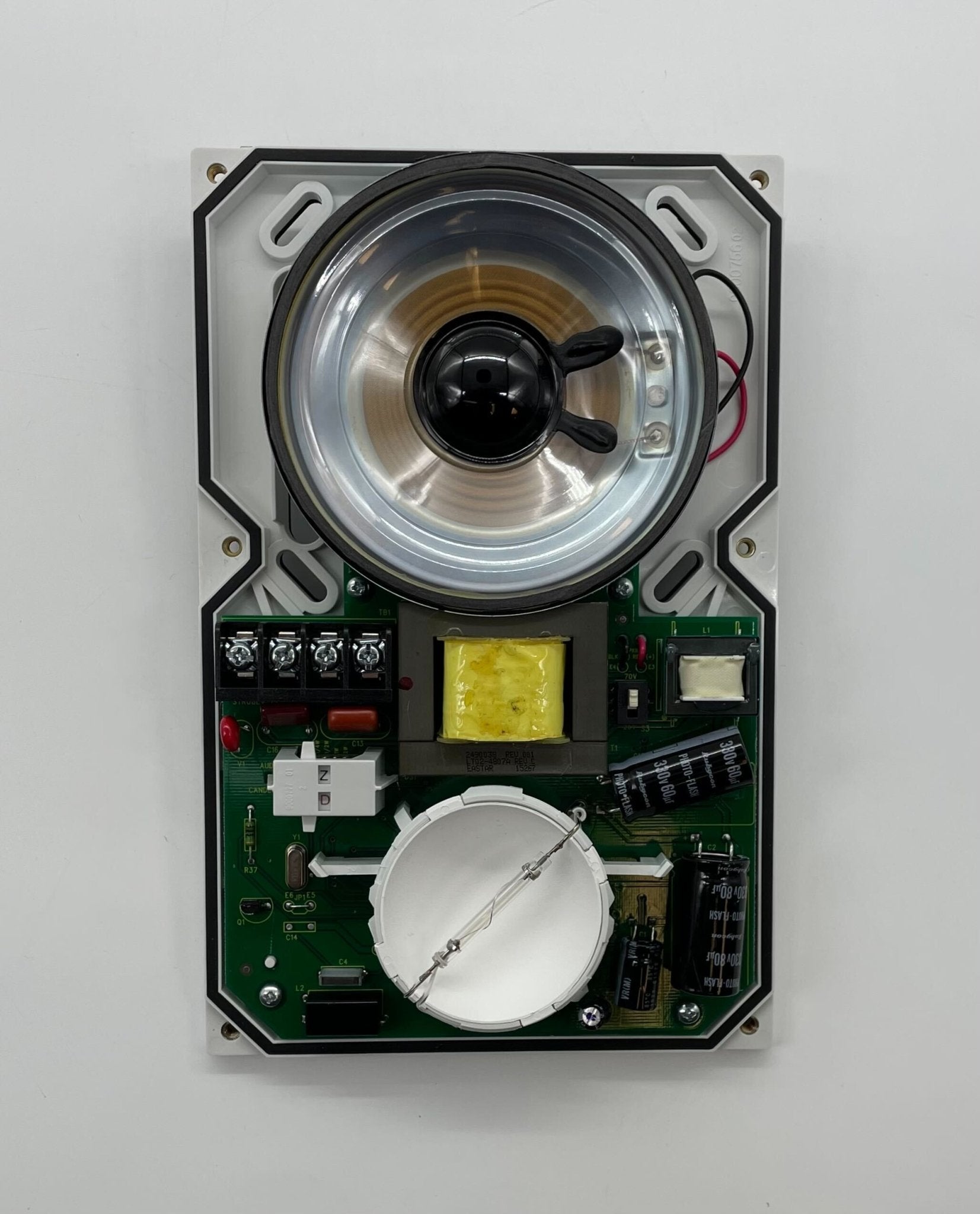 Edwards WG4WA-SVMHA speaker strobe with white cover and mounting hardware, designed for alert and warning applications.