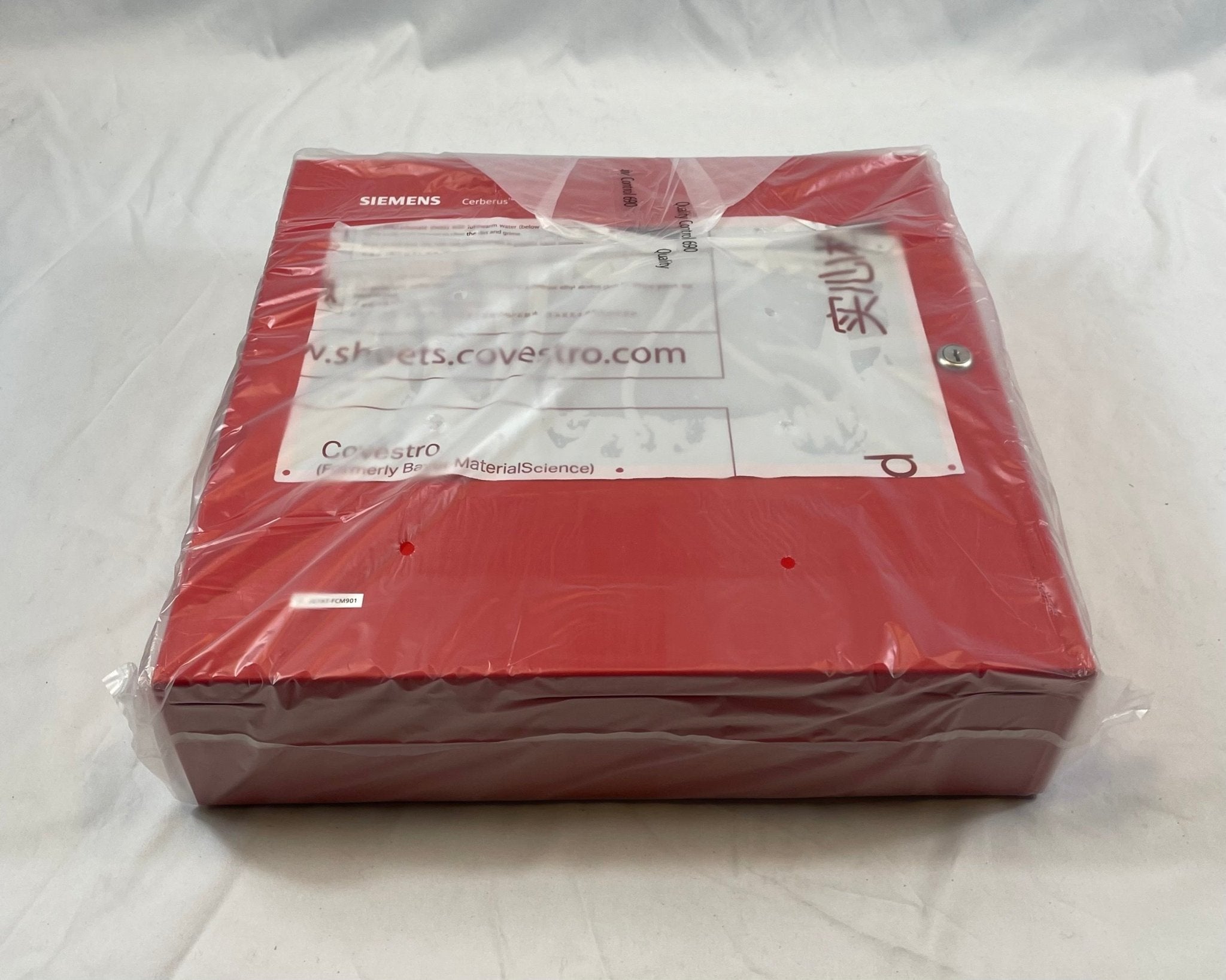 Siemens FH901-R3 enclosure with secure metal housing, designed for electrical components and industrial applications.