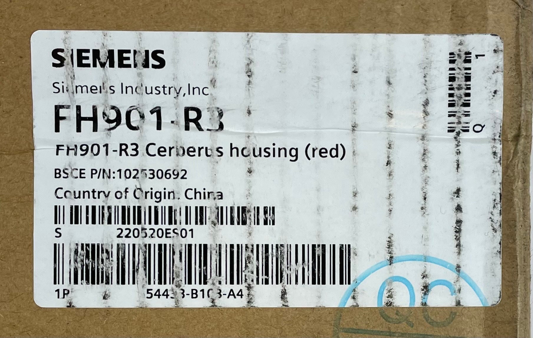 Siemens FH901-R3 enclosure, sturdy electrical enclosure with robust construction, designed for industrial electrical systems.