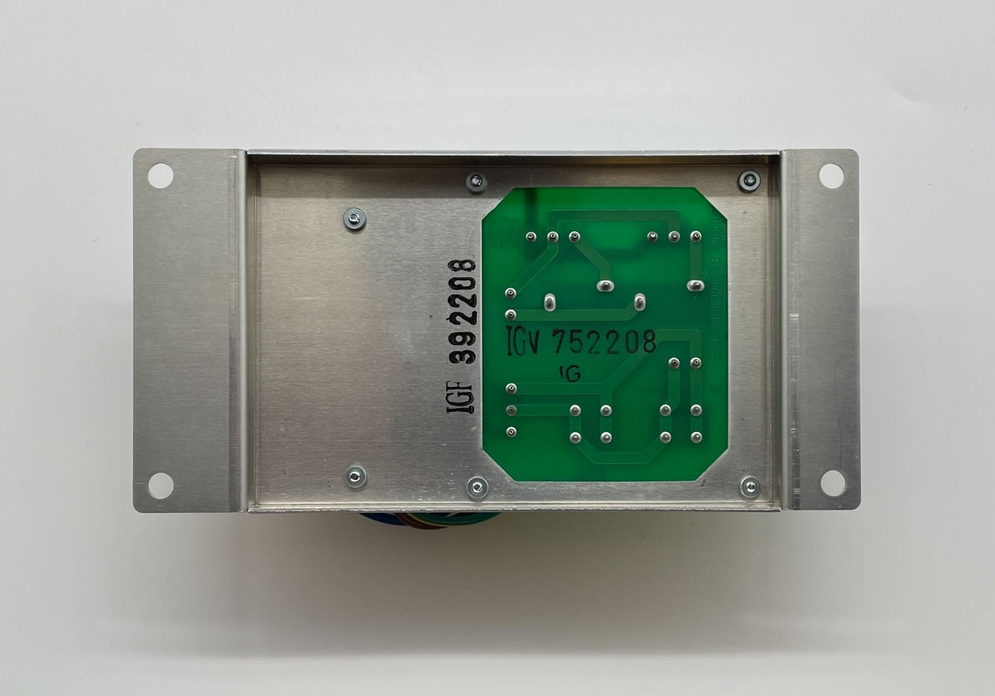 Siemens PTB fire alarm device installed on a wall with warning indicators and control buttons, used for fire safety.