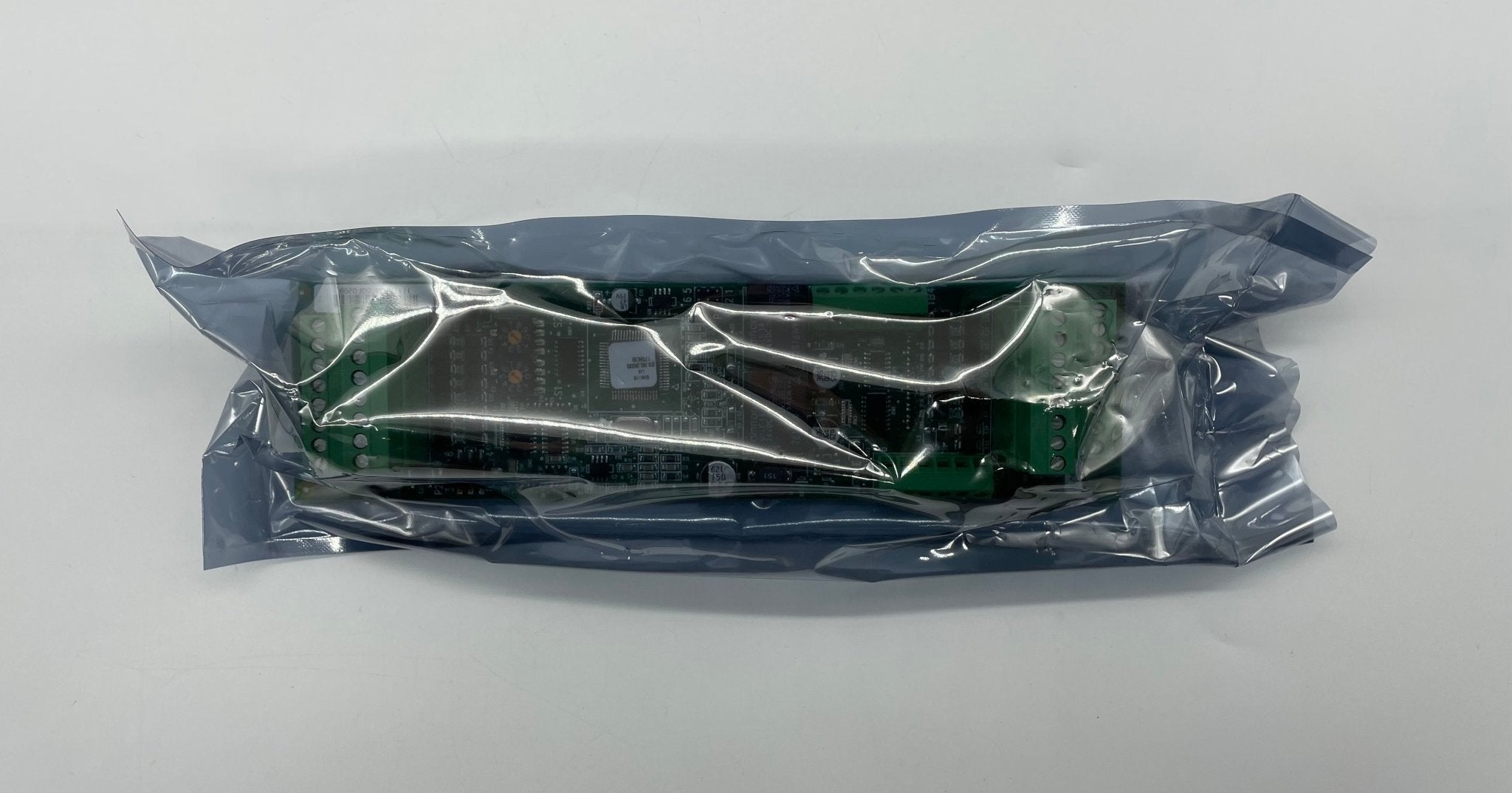 Siemens SIM-16 module installed in a control system, showcasing its compact design and connection ports.