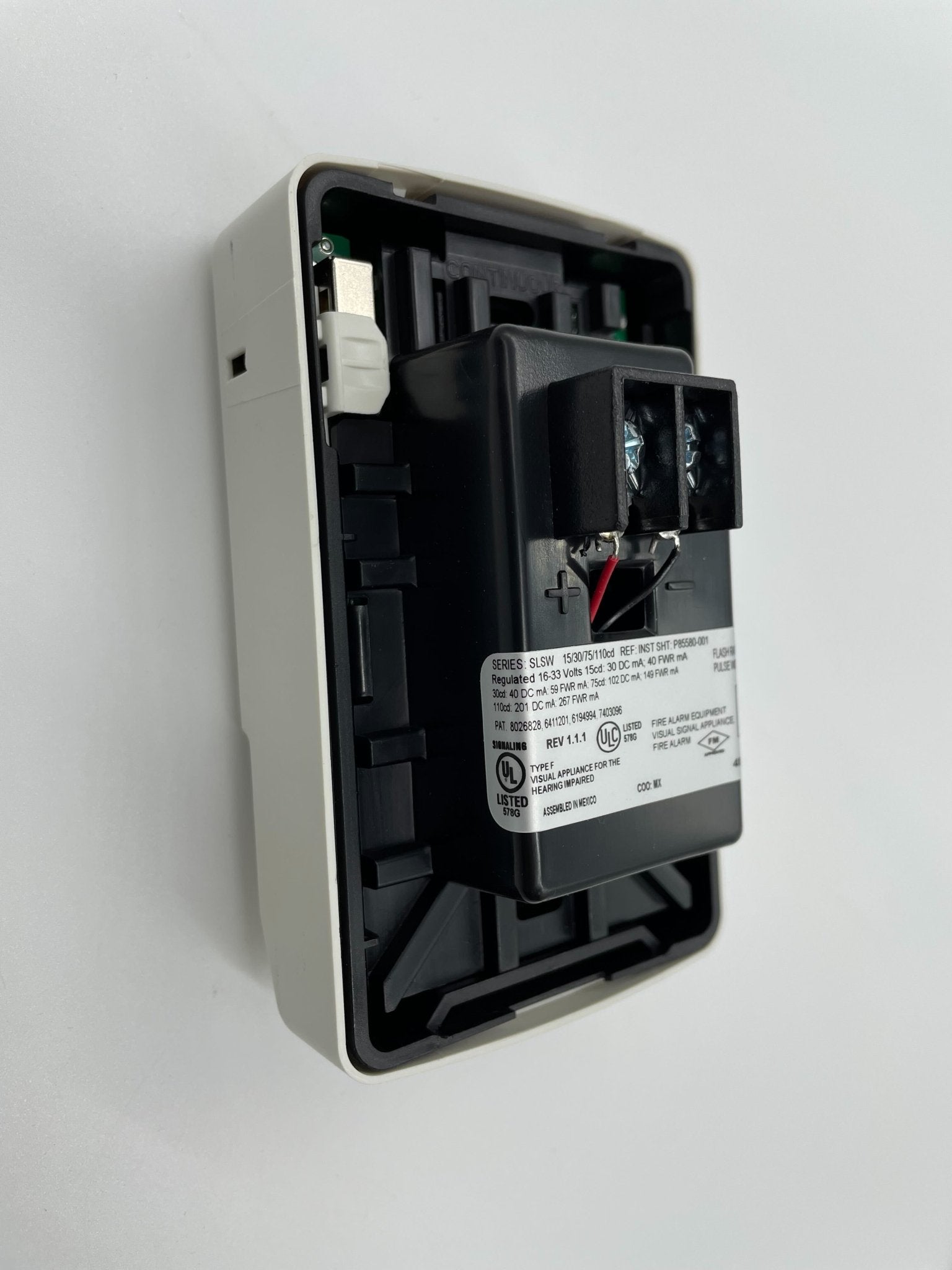 Siemens SLSWW-F fire alarm device with alert indicator, designed for fire safety and detection in building systems.