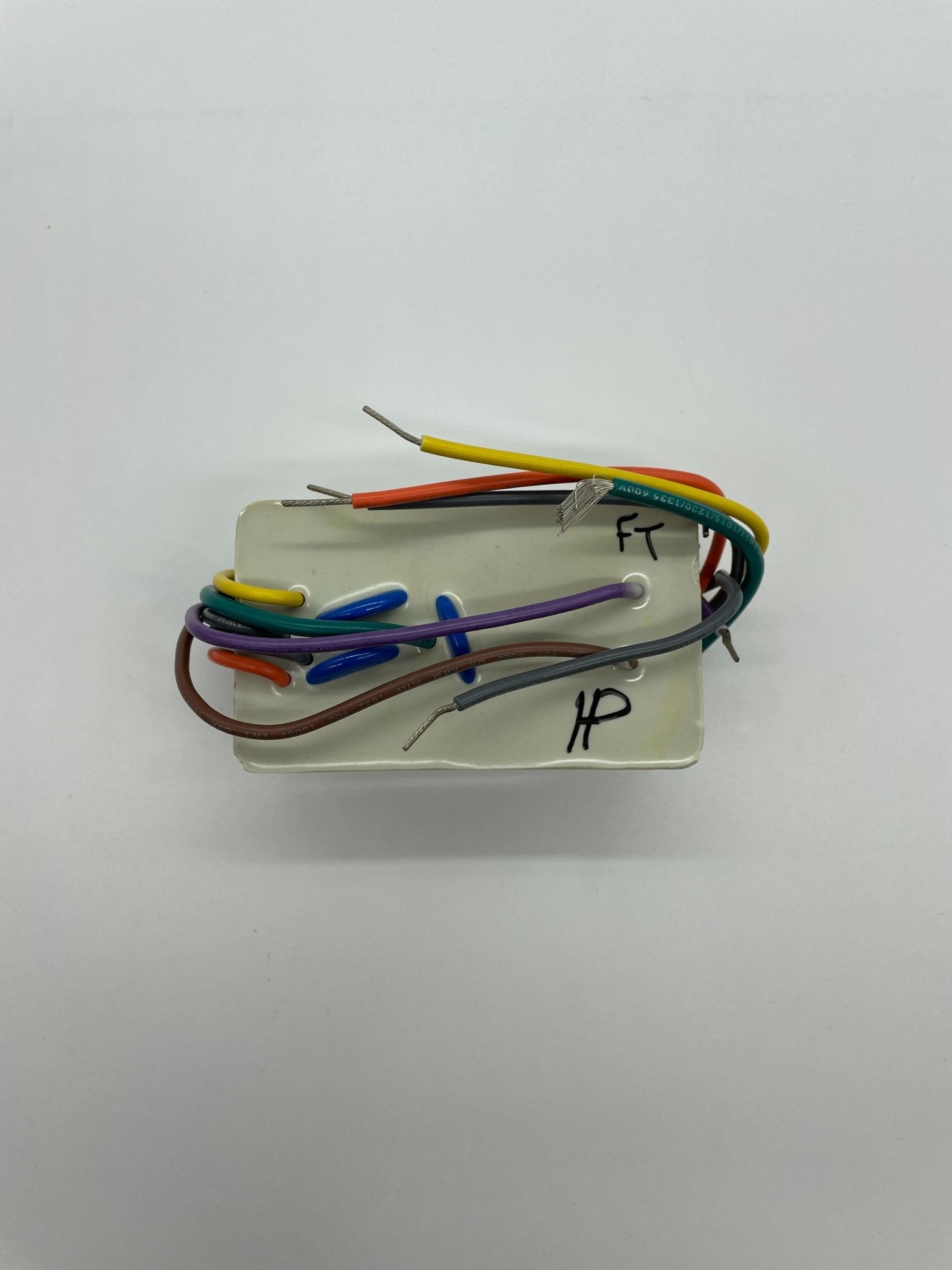 Simplex 2081-9028 fire alarm with a white plastic housing and test button, designed for fire detection and safety.