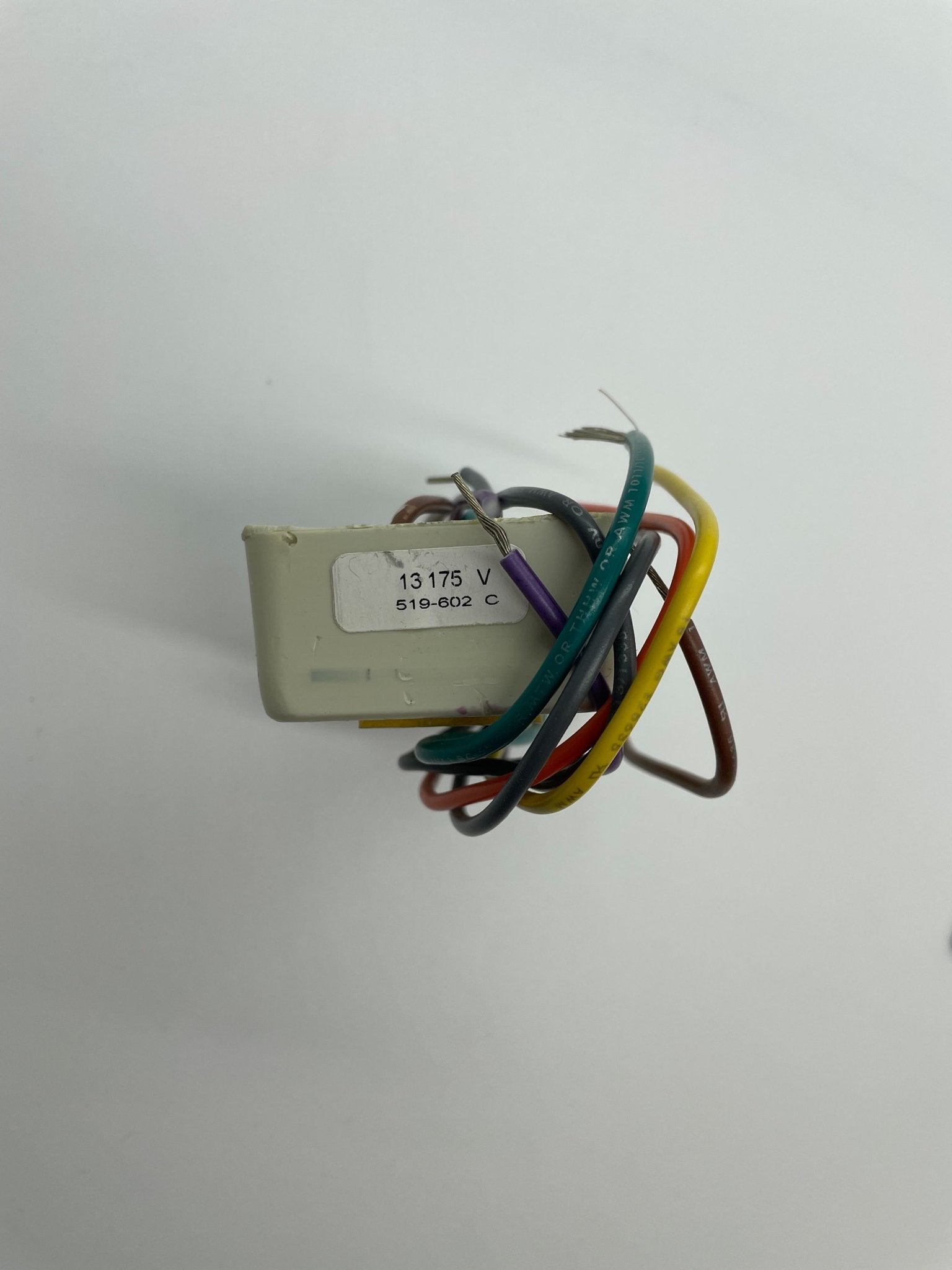 Simplex 2081-9028 fire alarm device from Simplex, shown with mounting hardware and alert indicator in a professional setup.