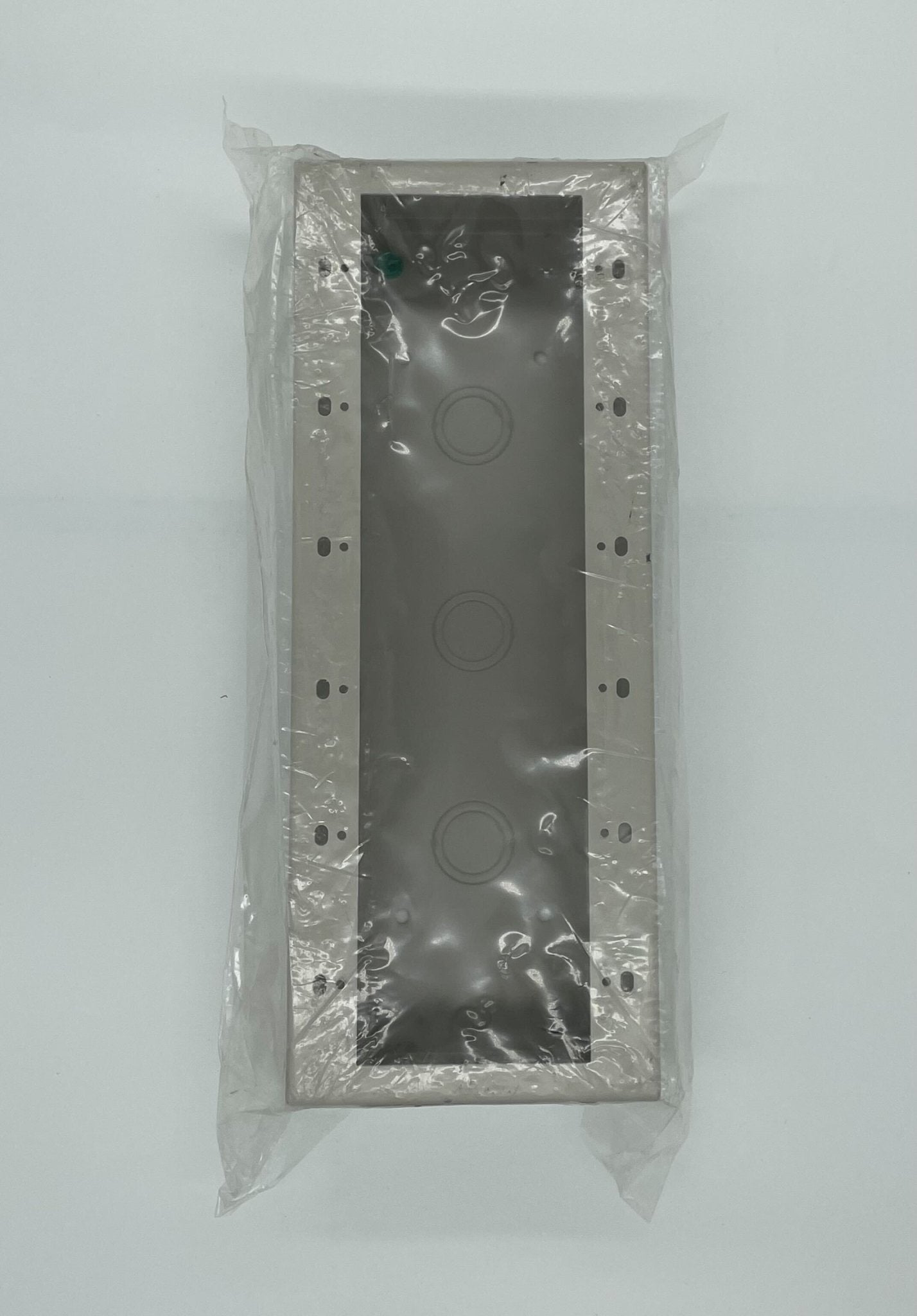 Simplex 2975-9206 fire alarm unit with alarm and sensor, used for building safety and fire detection.