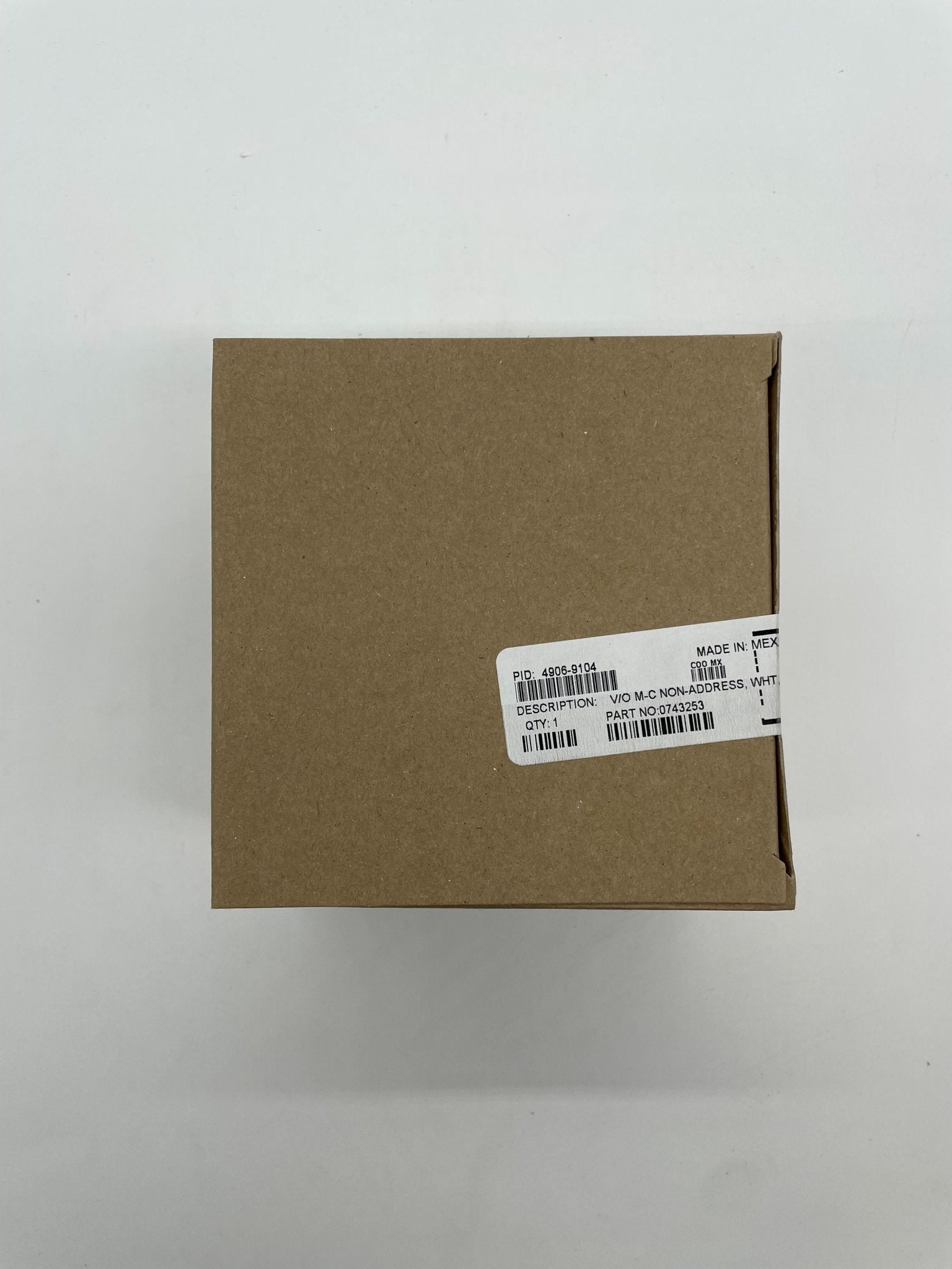 Simplex 4906-9104 strobe light, visible with clear lens and mounting bracket, used for emergency signaling and safety.