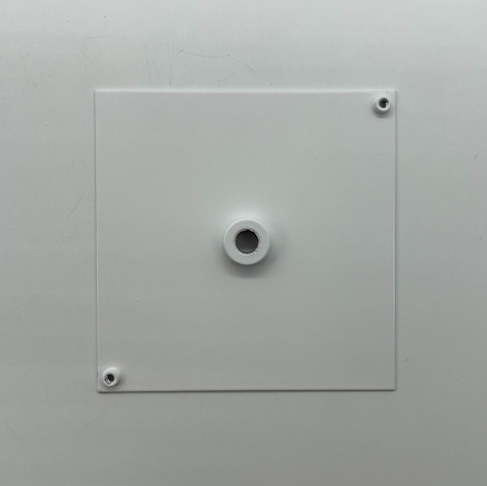 Simplex 5000-008 fire alarm sensor with white casing and mounting bracket, designed for fire detection systems.