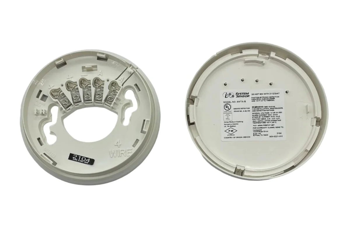 System Sensor 4WTA-B smoke detector with alarm and mounting bracket, designed for fire safety in commercial buildings.