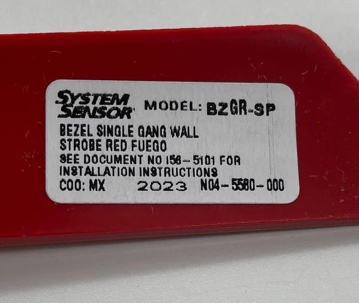 System Sensor BZGR-SP gas detector with mounting bracket, designed for industrial safety and gas detection applications.