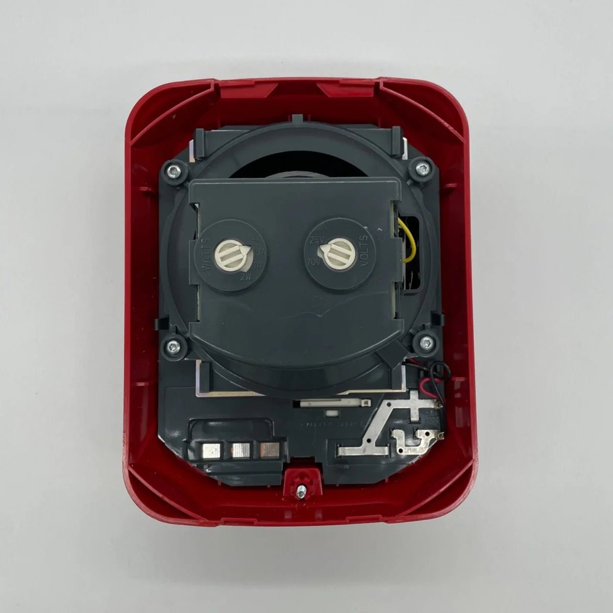 System Sensor SPSRL-SP fire alarm sensor with red LED indicator and mounting bracket, designed for security and fire detection systems.
