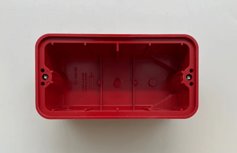 System Sensor WFD20N fire alarm detector with white casing and mounting bracket, designed for residential and commercial safety.