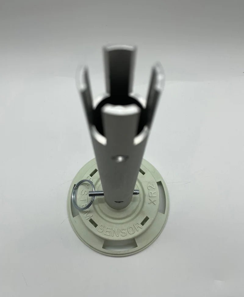 System Sensor XR2 smoke detector with alarm and wiring, designed for commercial fire safety systems.