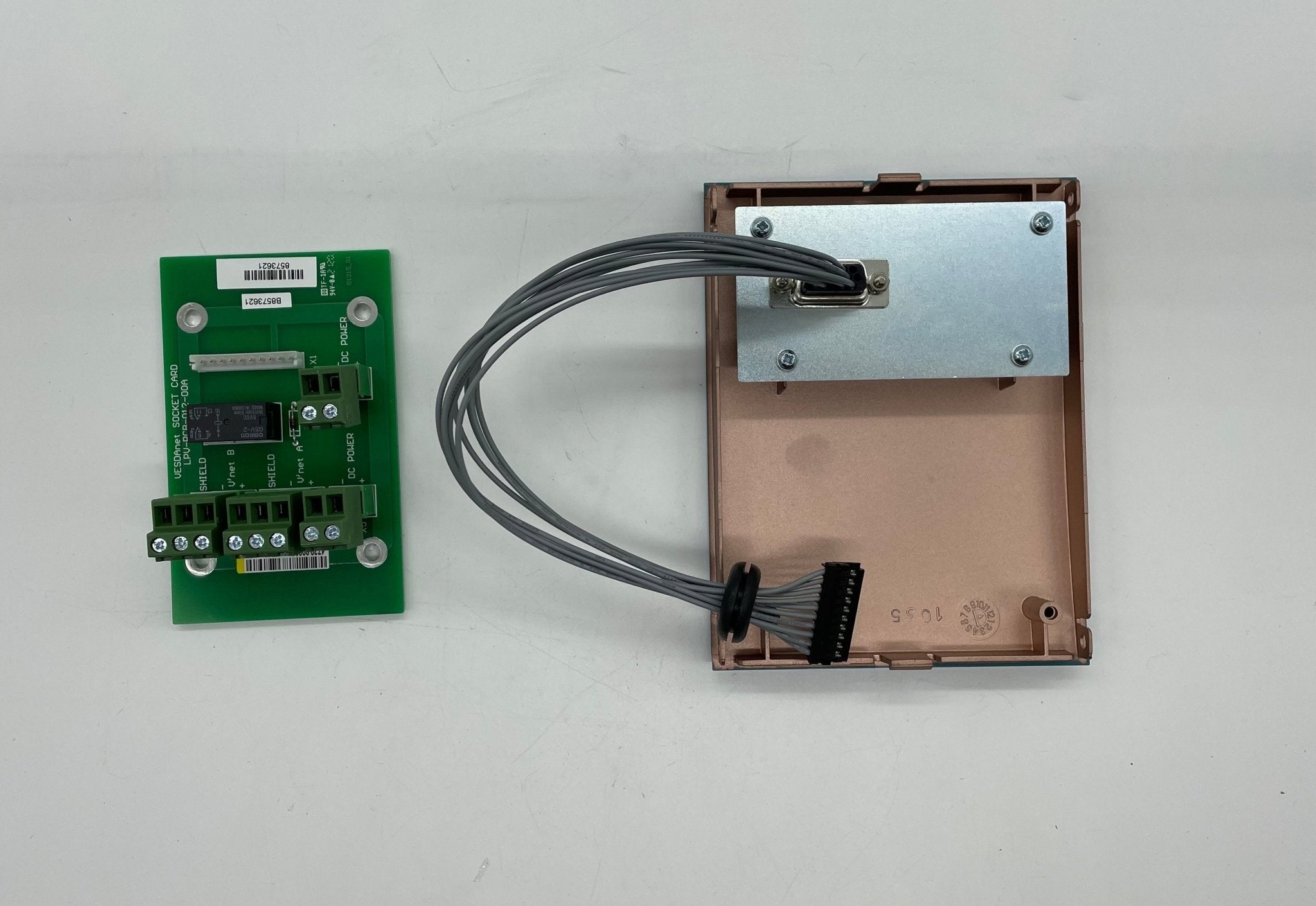 VESDA VSP-003 VESDAnet socket kit for fire alarm systems, shown with connectors and wiring components on a white background.