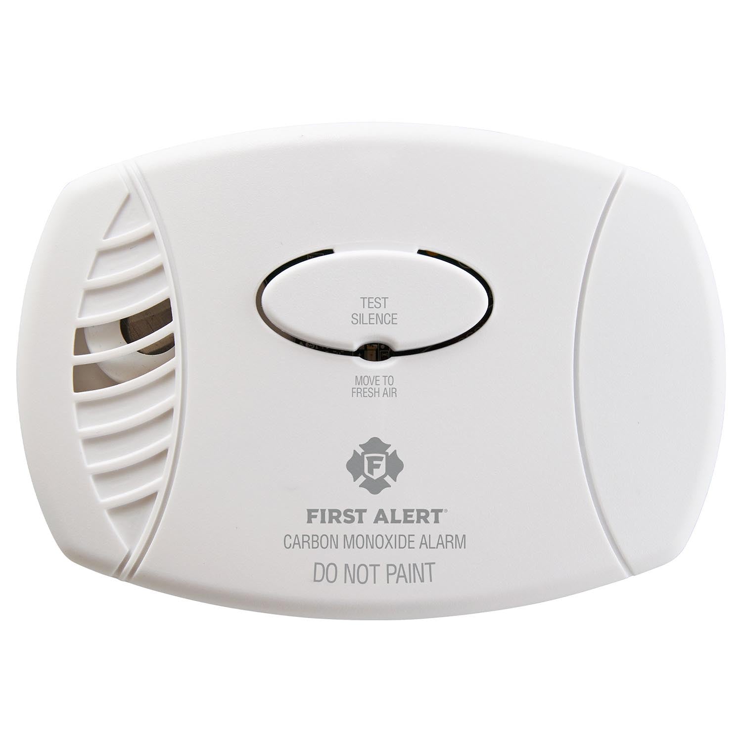 BRK CO400 carbon monoxide alarm with battery operation, mounted on wall, safety device for detecting CO gas.