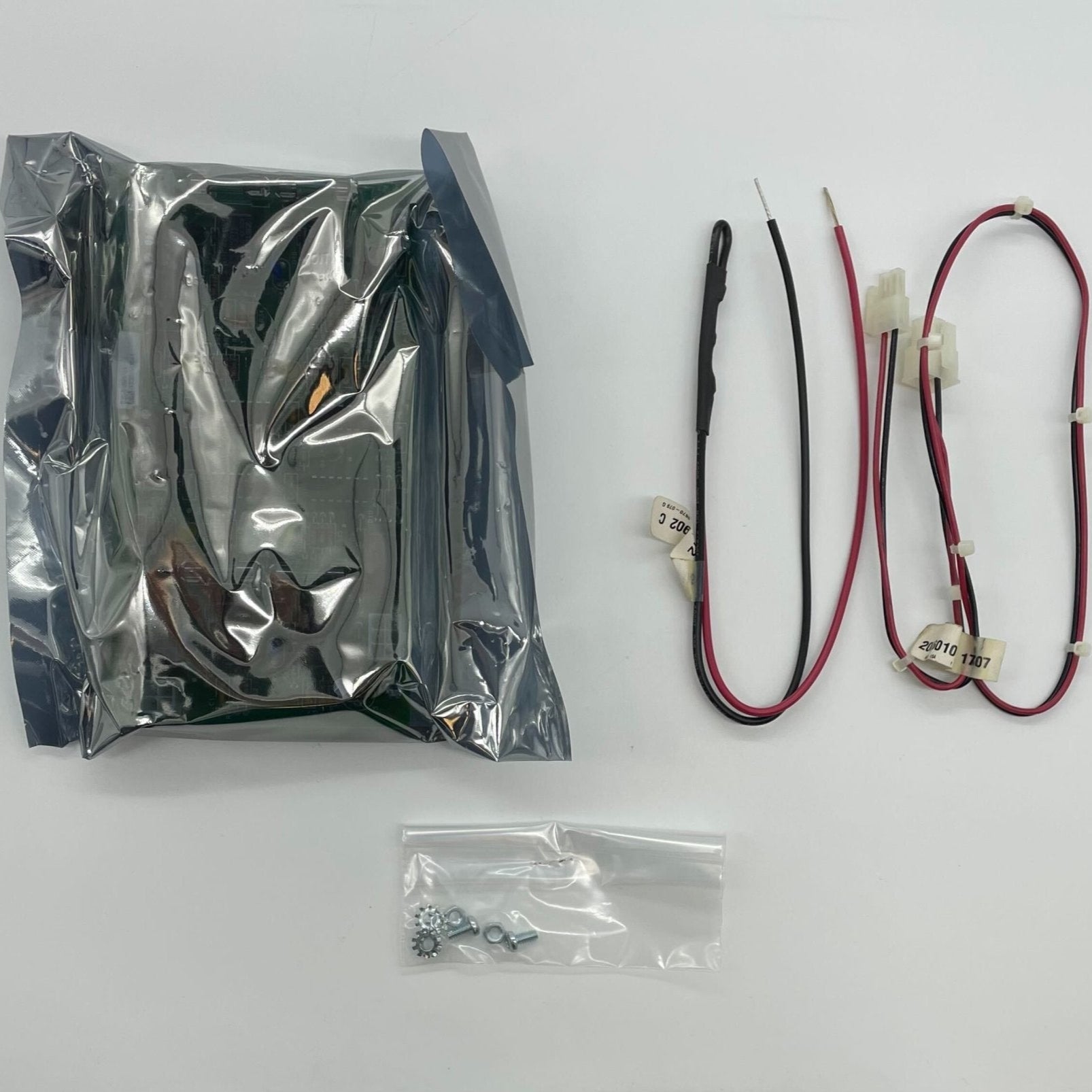 Simplex 4009-9803 fire alarm sensor with ULC certification, mounted on ceiling, part of Simplex fire alarm system.